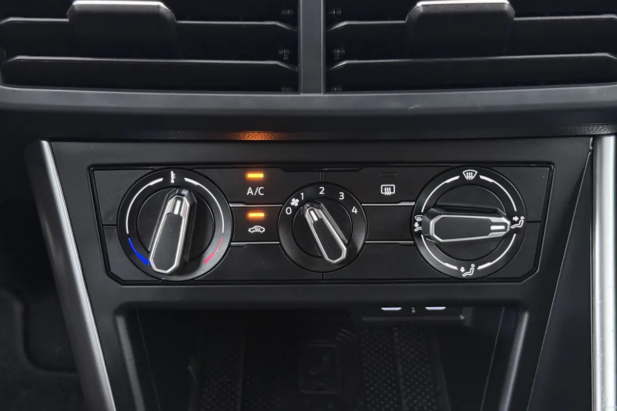 1.0 96 PK TSI Business Navi Carplay Adap.Cruise Park.Sens
