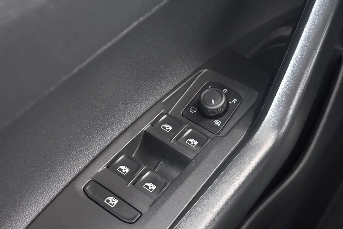 1.0 96 PK TSI Business Navi Carplay Adap.Cruise Park.Sens
