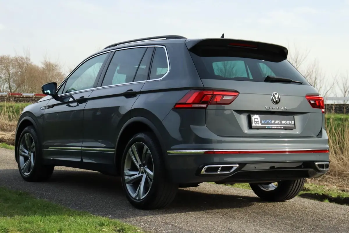 1.5 TSI / 2x R-Line / Virtual Cockpit / 150PK / Camera / LED / 19"!