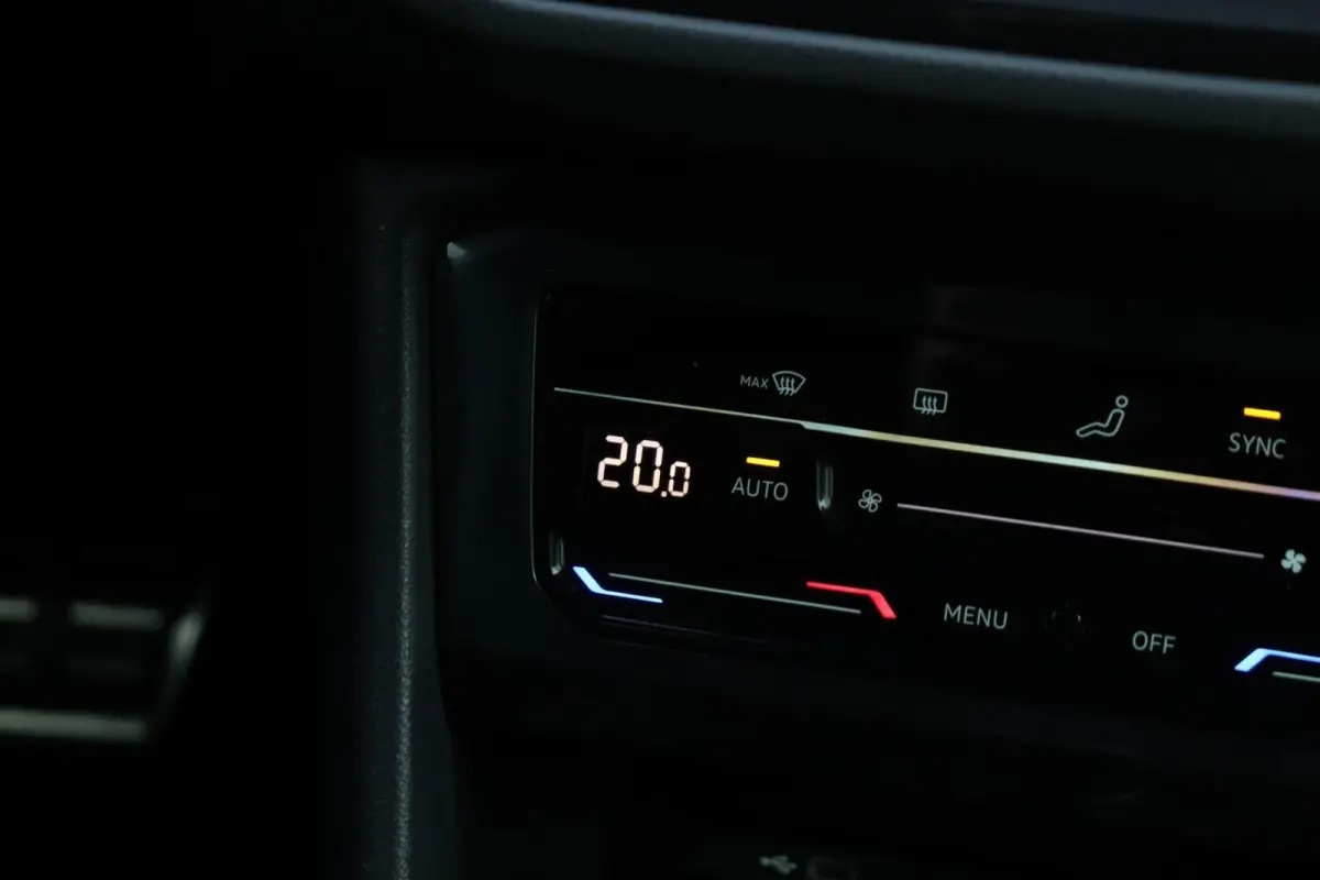 1.5 TSI / 2x R-Line / Virtual Cockpit / 150PK / Camera / LED / 19"!
