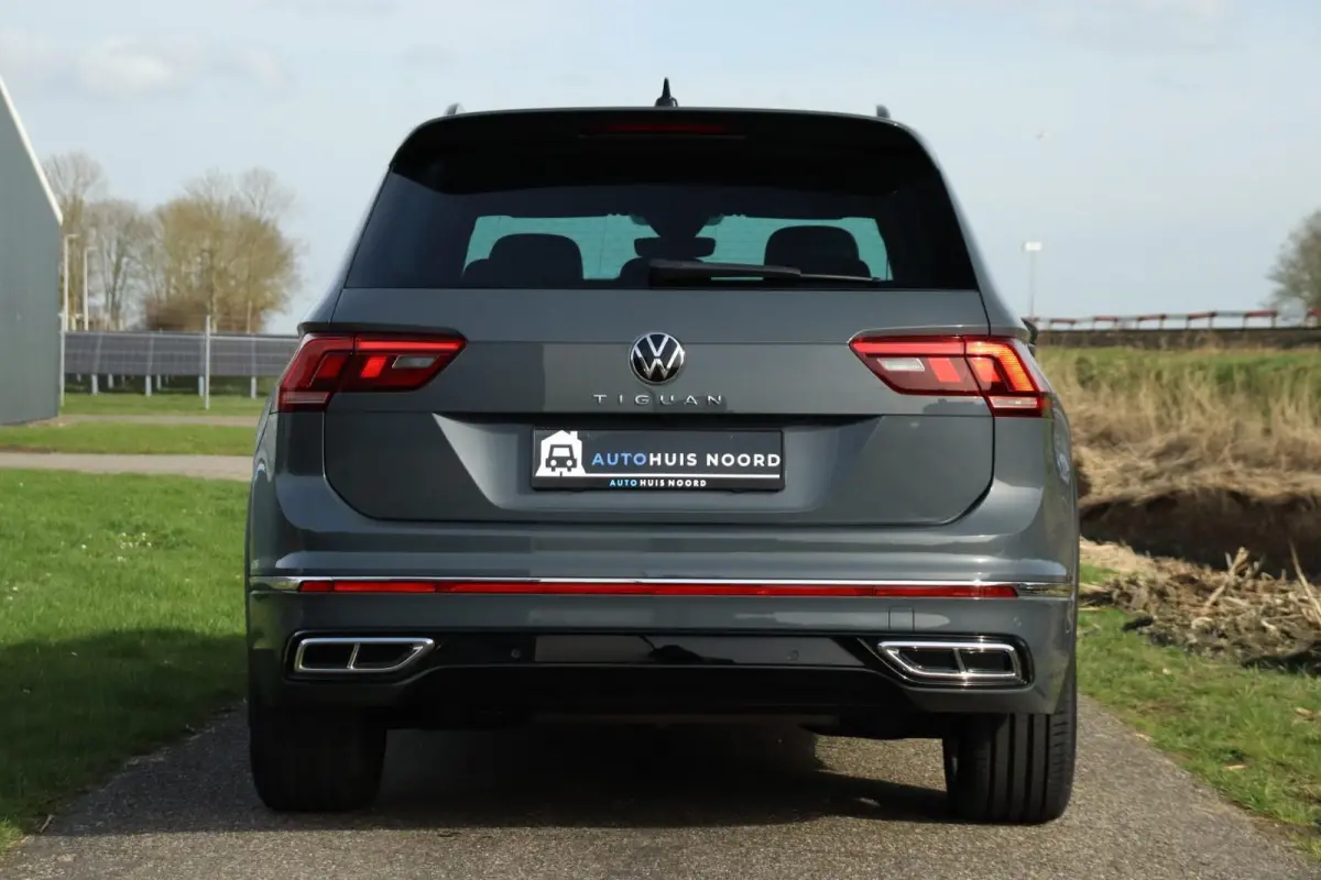 1.5 TSI / 2x R-Line / Virtual Cockpit / 150PK / Camera / LED / 19"!