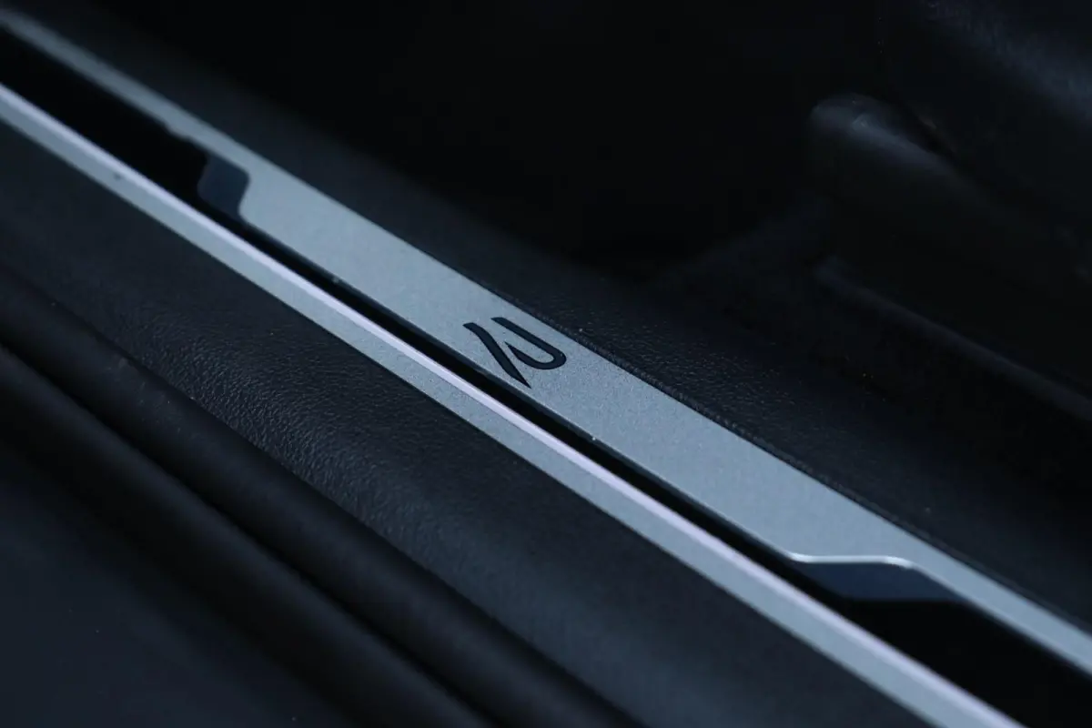 1.5 TSI / 2x R-Line / Virtual Cockpit / 150PK / Camera / LED / 19"!