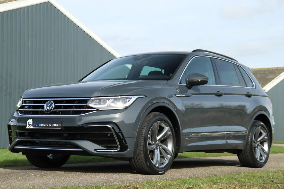 1.5 TSI / 2x R-Line / Virtual Cockpit / 150PK / Camera / LED / 19"!