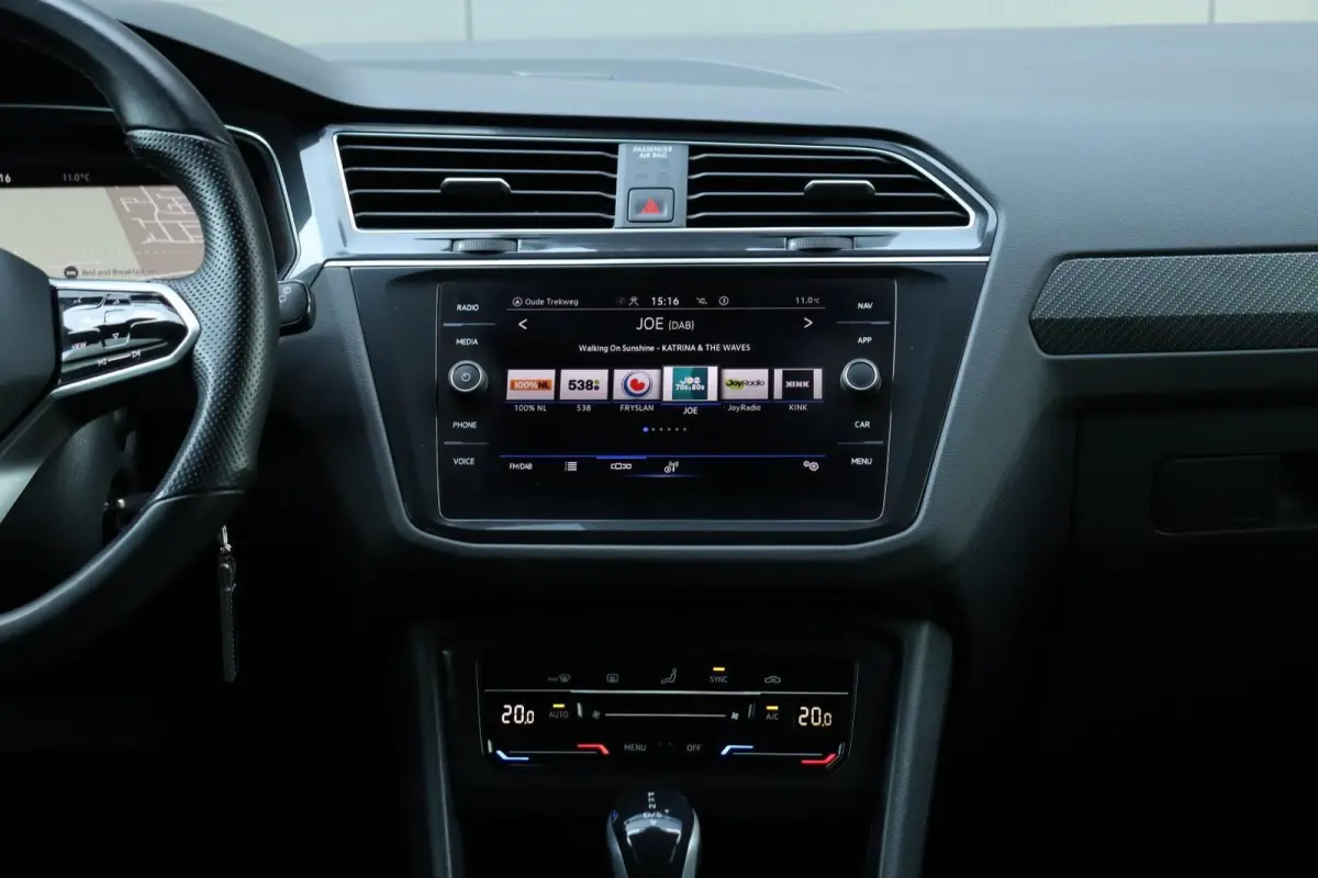 1.5 TSI / 2x R-Line / Virtual Cockpit / 150PK / Camera / LED / 19"!