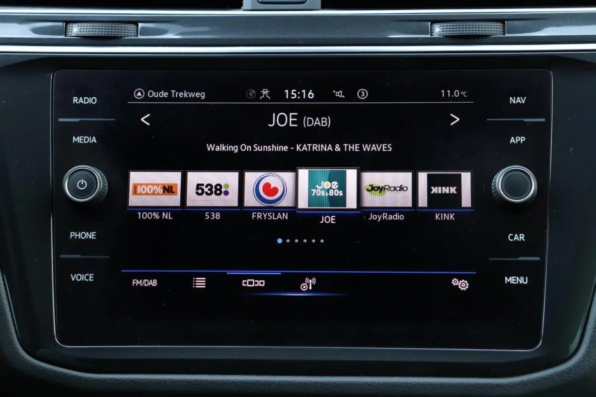 1.5 TSI / 2x R-Line / Virtual Cockpit / 150PK / Camera / LED / 19"!