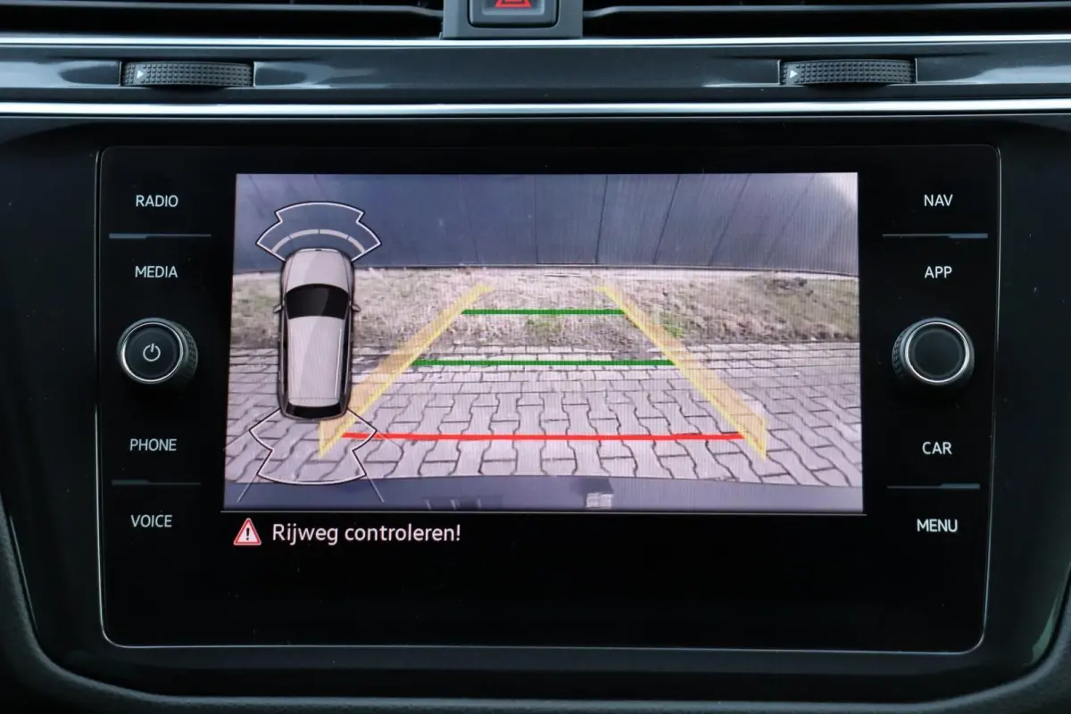1.5 TSI / 2x R-Line / Virtual Cockpit / 150PK / Camera / LED / 19"!