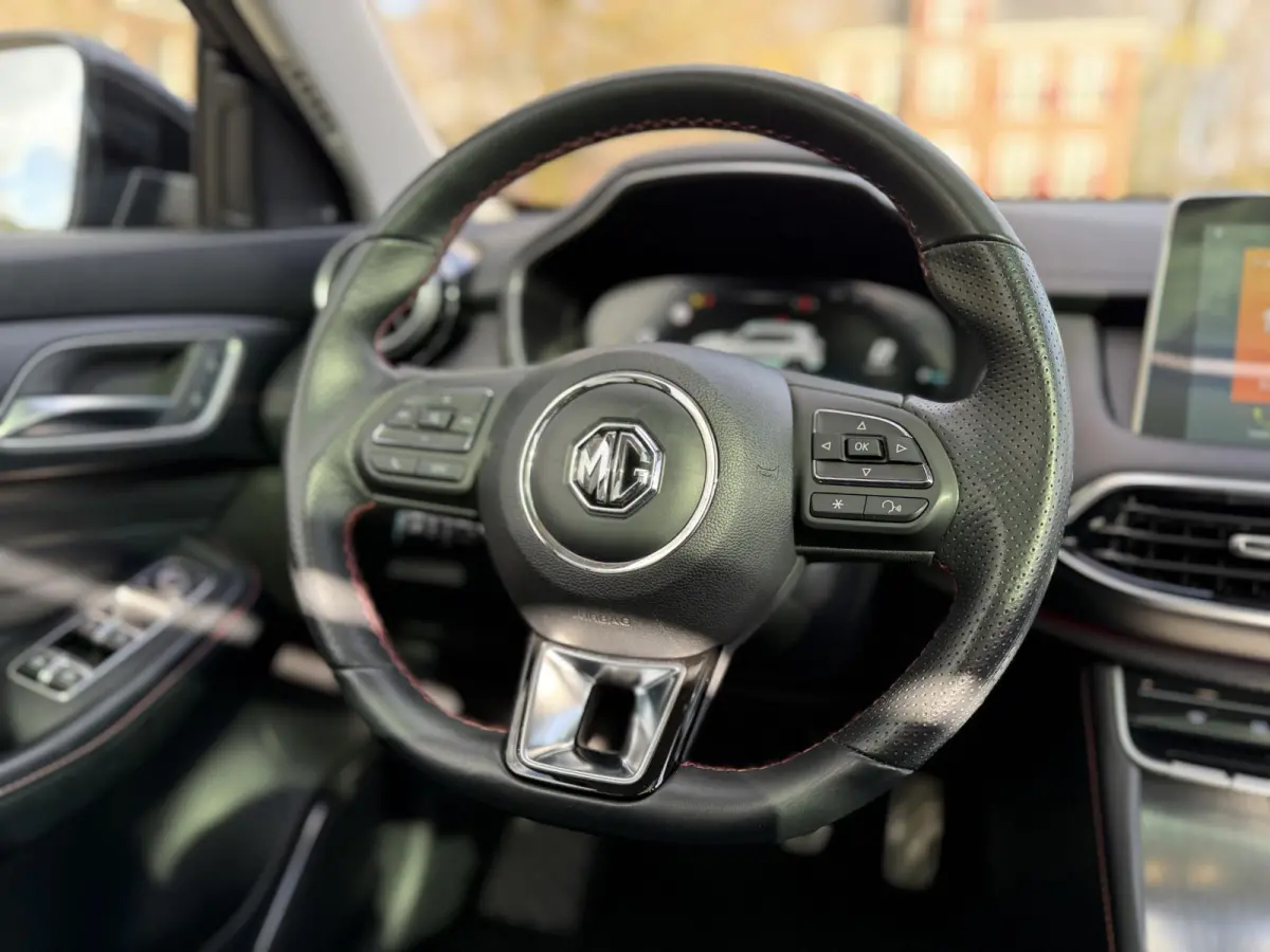 1.5 TGDI Luxury PHEV | Pano | Leder | 360 Camera |