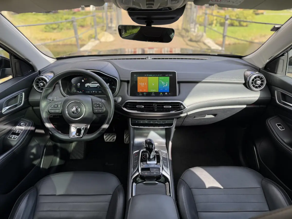 1.5 TGDI Luxury PHEV | Pano | Leder | 360 Camera |
