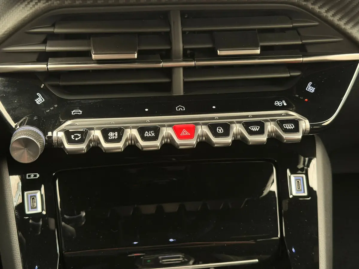 GT | Adaptieve cruise control met Stop&Go functie | Elektrische parkeerrem | Elektrische parkeerrem