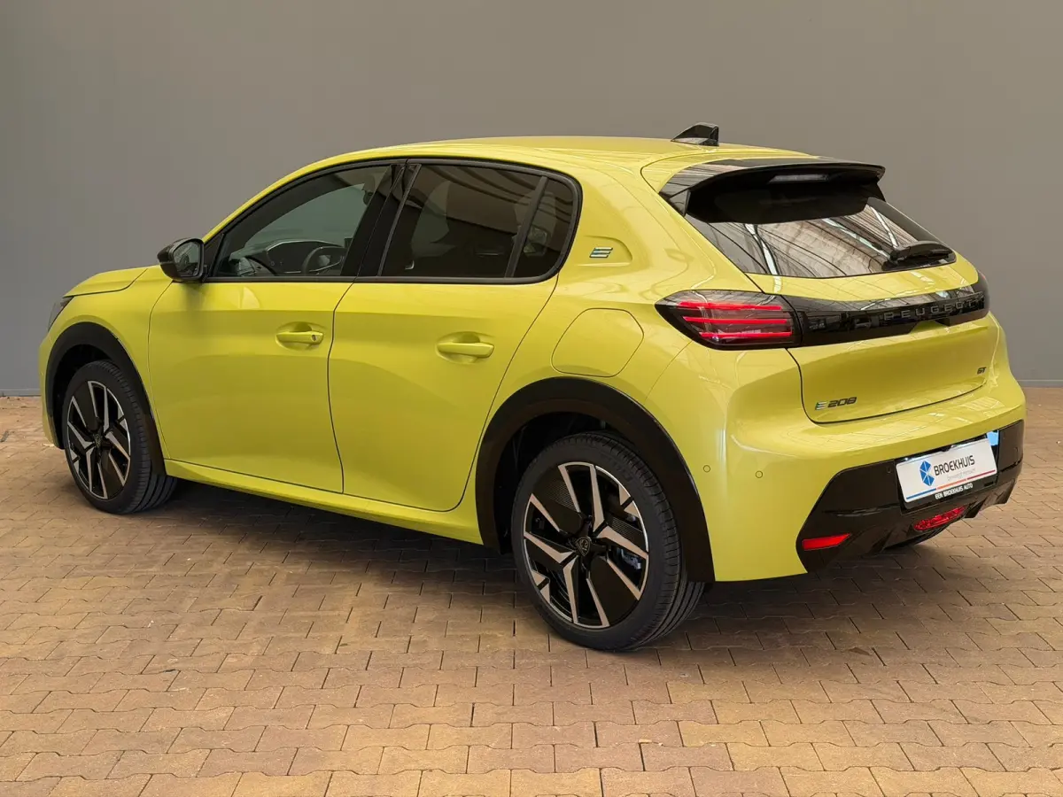 GT | Adaptieve cruise control met Stop&Go functie | Elektrische parkeerrem | Elektrische parkeerrem