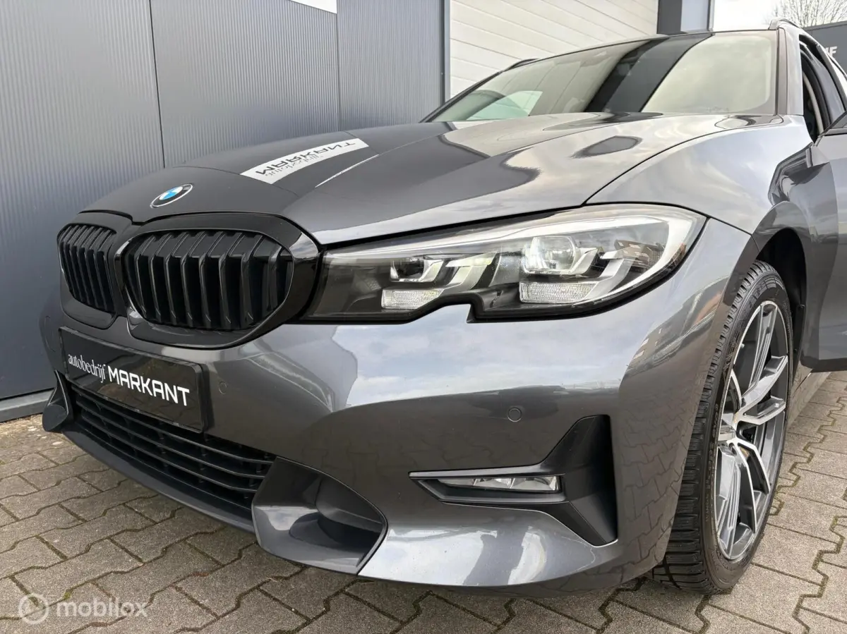 318i High Executive