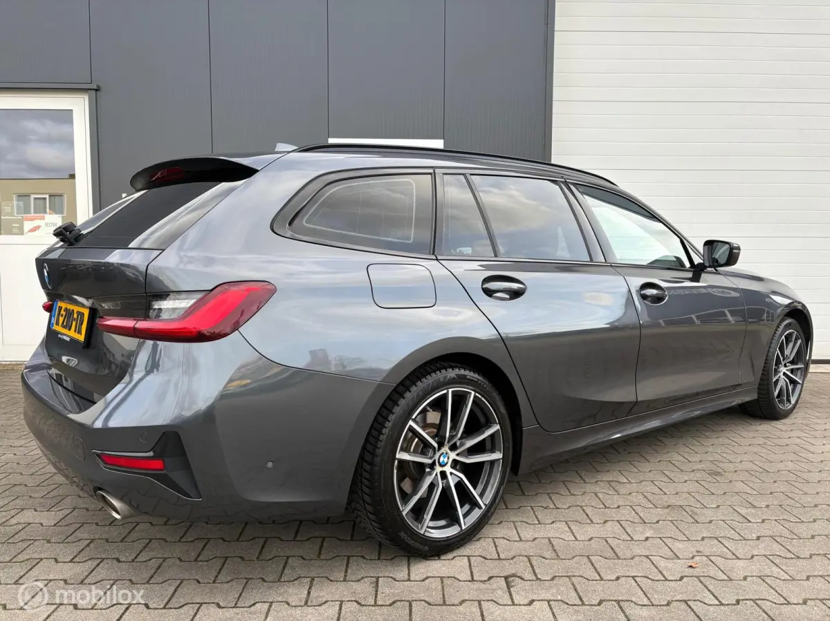 318i High Executive