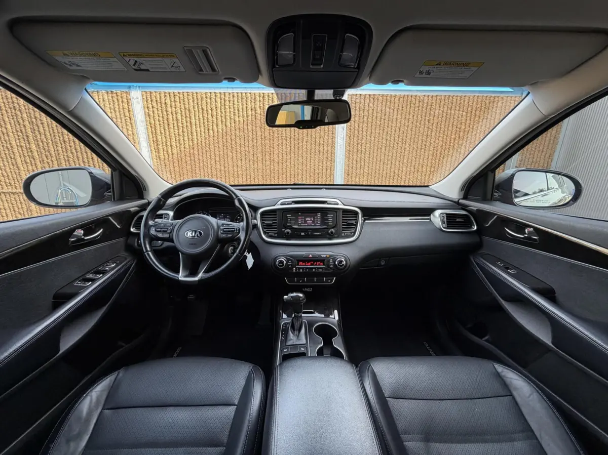 EX V6 3.3 Automaat 290pk 7-persoons | Trekhaak | 2300kg trekgewicht | Leren bekleding | Stoelverwarming | Climate & cruise control | Elektrisch verstelbare stoelen | Parkeersensoren achter |