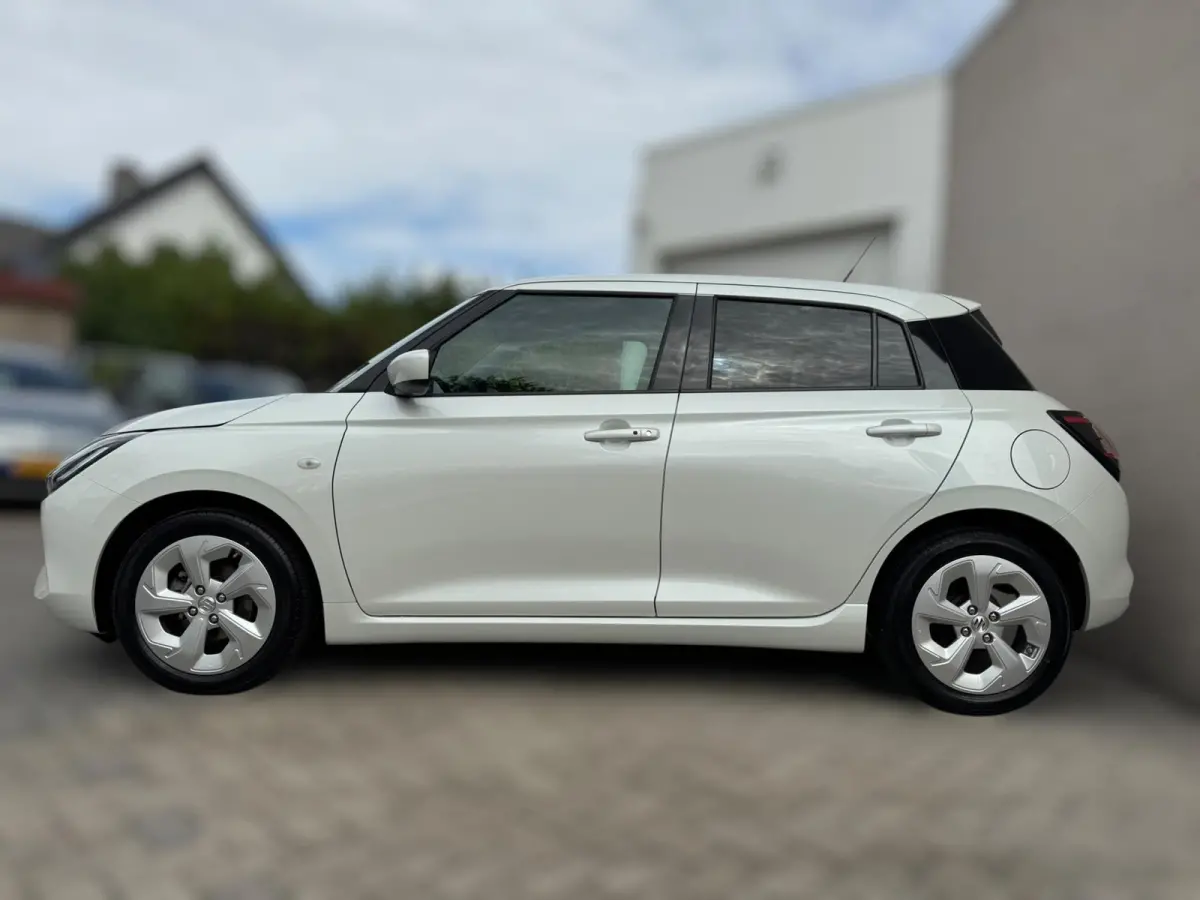 1.2 Style Smart Hybrid NIEUWSTE MODEL / LED / CARPLAY / PDC / ACC / PARELMOER / CAMERA / WARNING SPOTS / LANE ASSIST