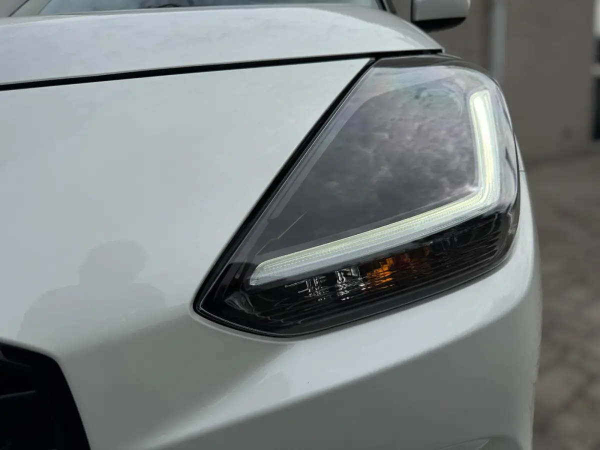 1.2 Style Smart Hybrid NIEUWSTE MODEL / LED / CARPLAY / PDC / ACC / PARELMOER / CAMERA / WARNING SPOTS / LANE ASSIST