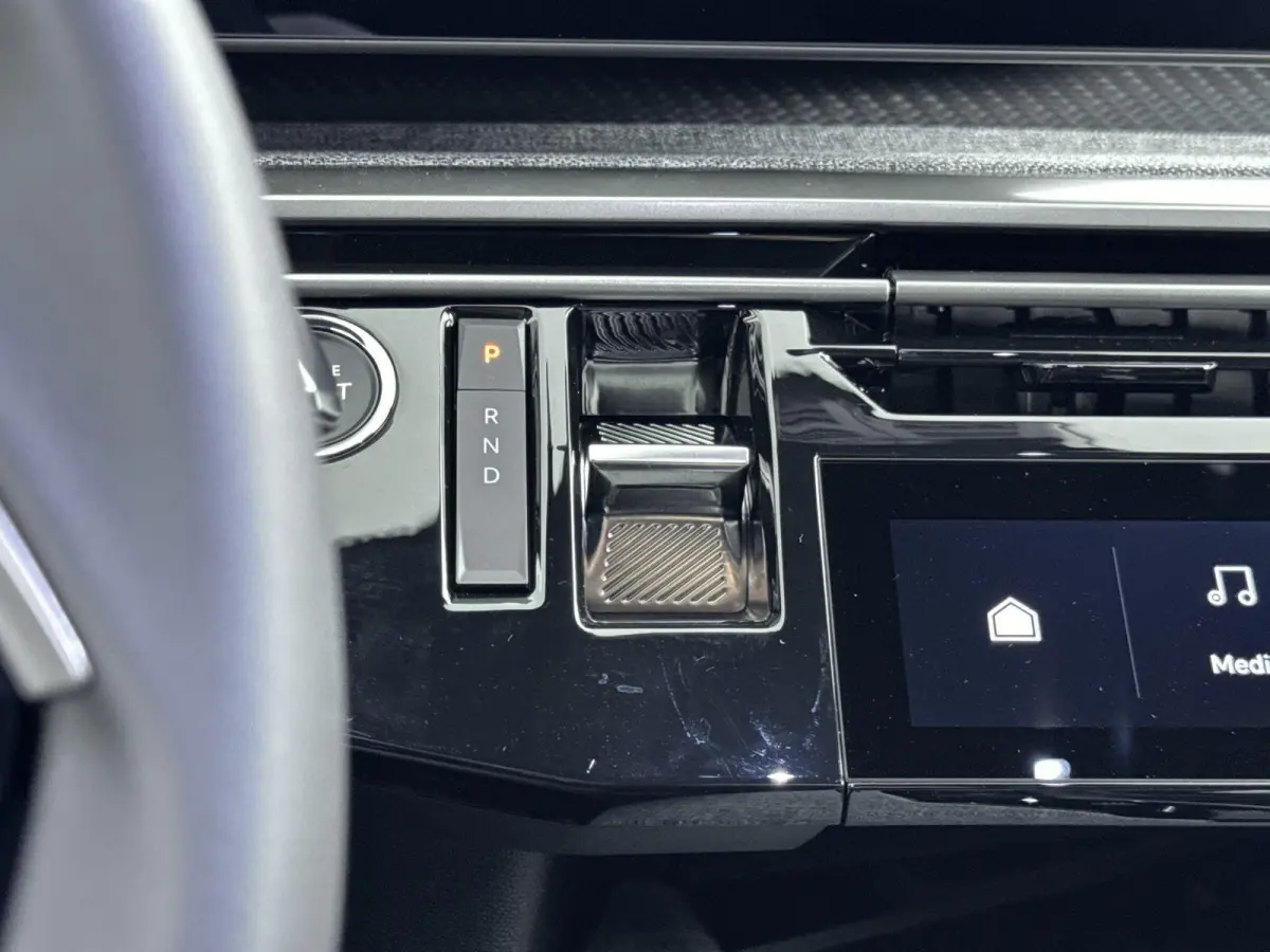 Allure 73 kWh | DEMO | Navigation Pack | Camera | Climate Control | Cruise Control |