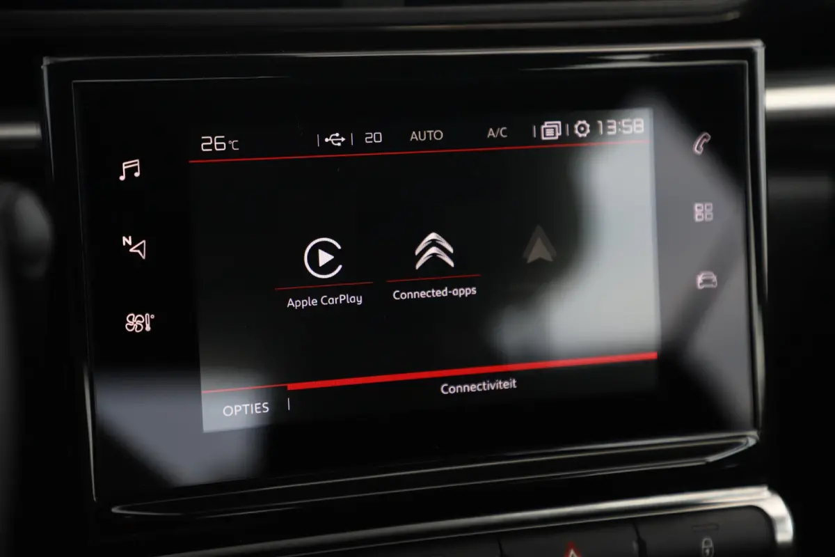 1.2 PureTech Feel Navigatie Carplay Android Clima Cruise Parkeersensor Rijstrooksensor All-Season Banden!