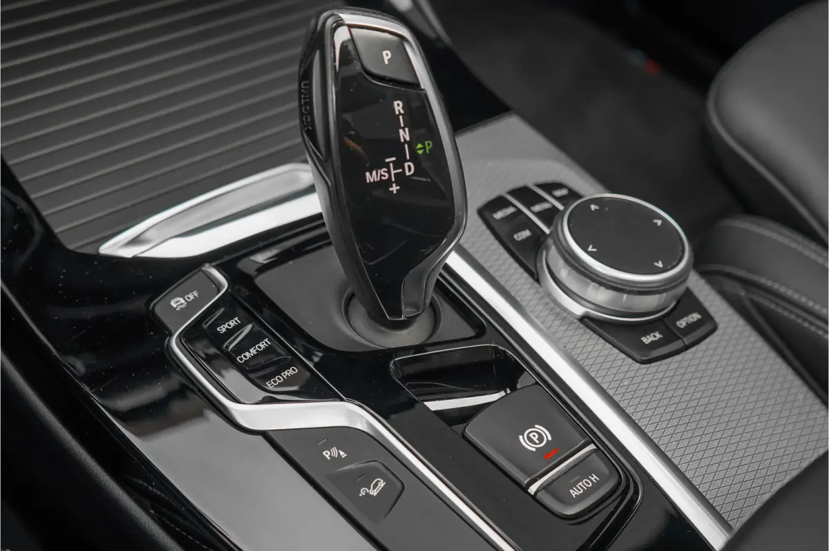 M40i xDrive High Executive Pano ACC Trekhaak HUD