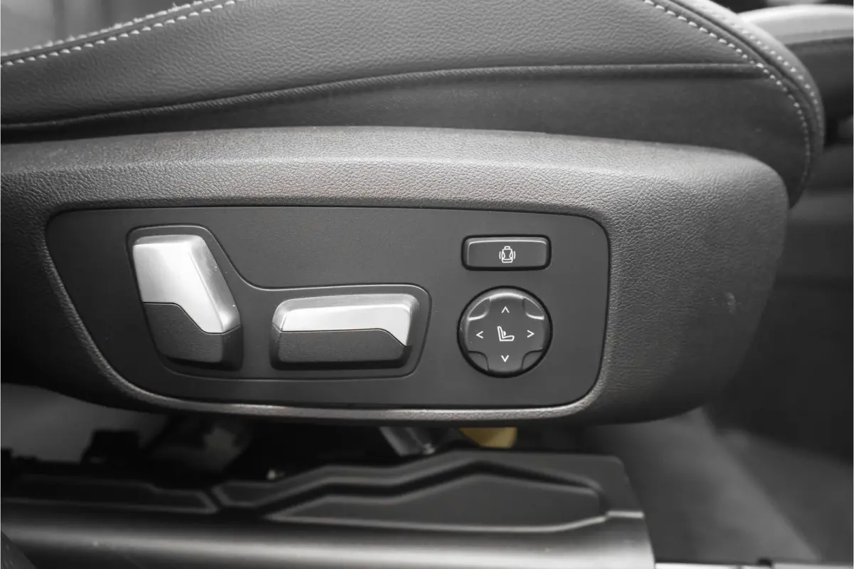 M40i xDrive High Executive Pano ACC Trekhaak HUD