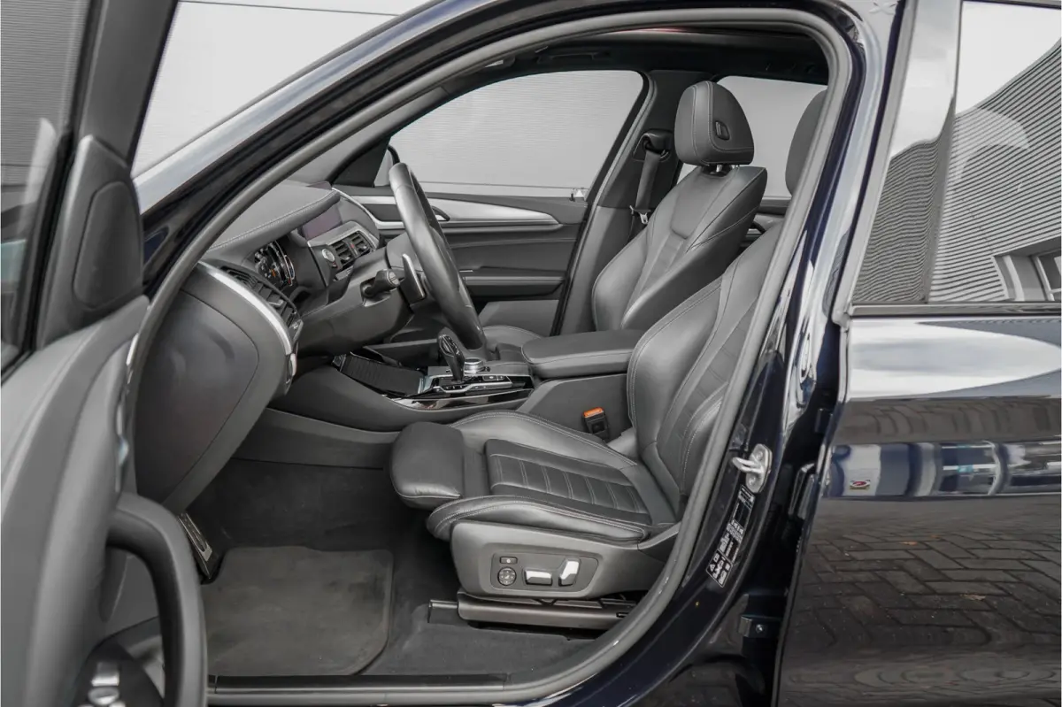 M40i xDrive High Executive Pano ACC Trekhaak HUD