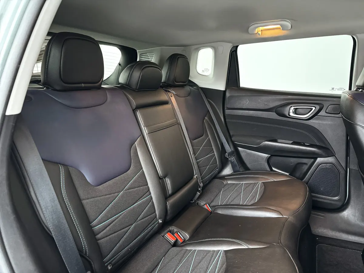 1.5T e-Hybrid Upland | 360° camera | Cruise control | Navigatie | Keyless