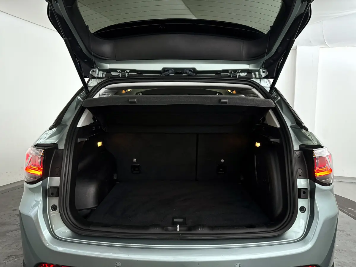 1.5T e-Hybrid Upland | 360° camera | Cruise control | Navigatie | Keyless