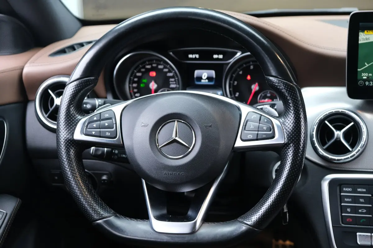 200 AMG AUT Pano Xenon Leder Cam