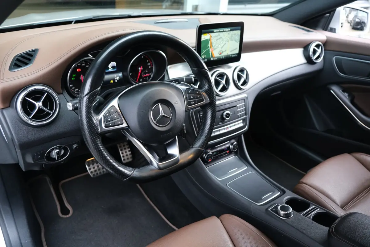 200 AMG AUT Pano Xenon Leder Cam