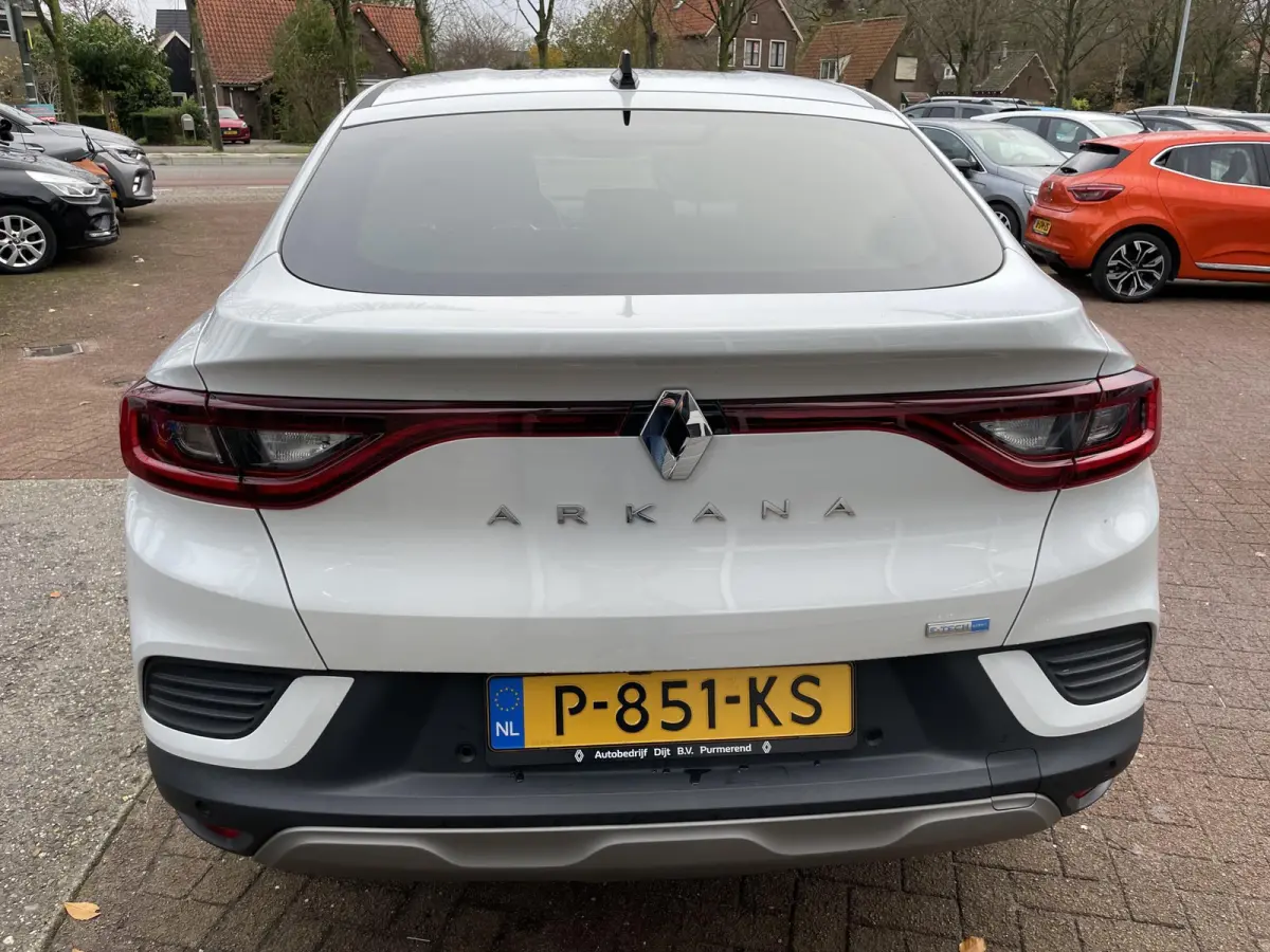 1.6 E-Tech Hybrid 145 Intens