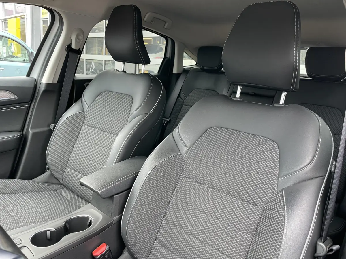 1.6 E-Tech Hybrid 145 Intens