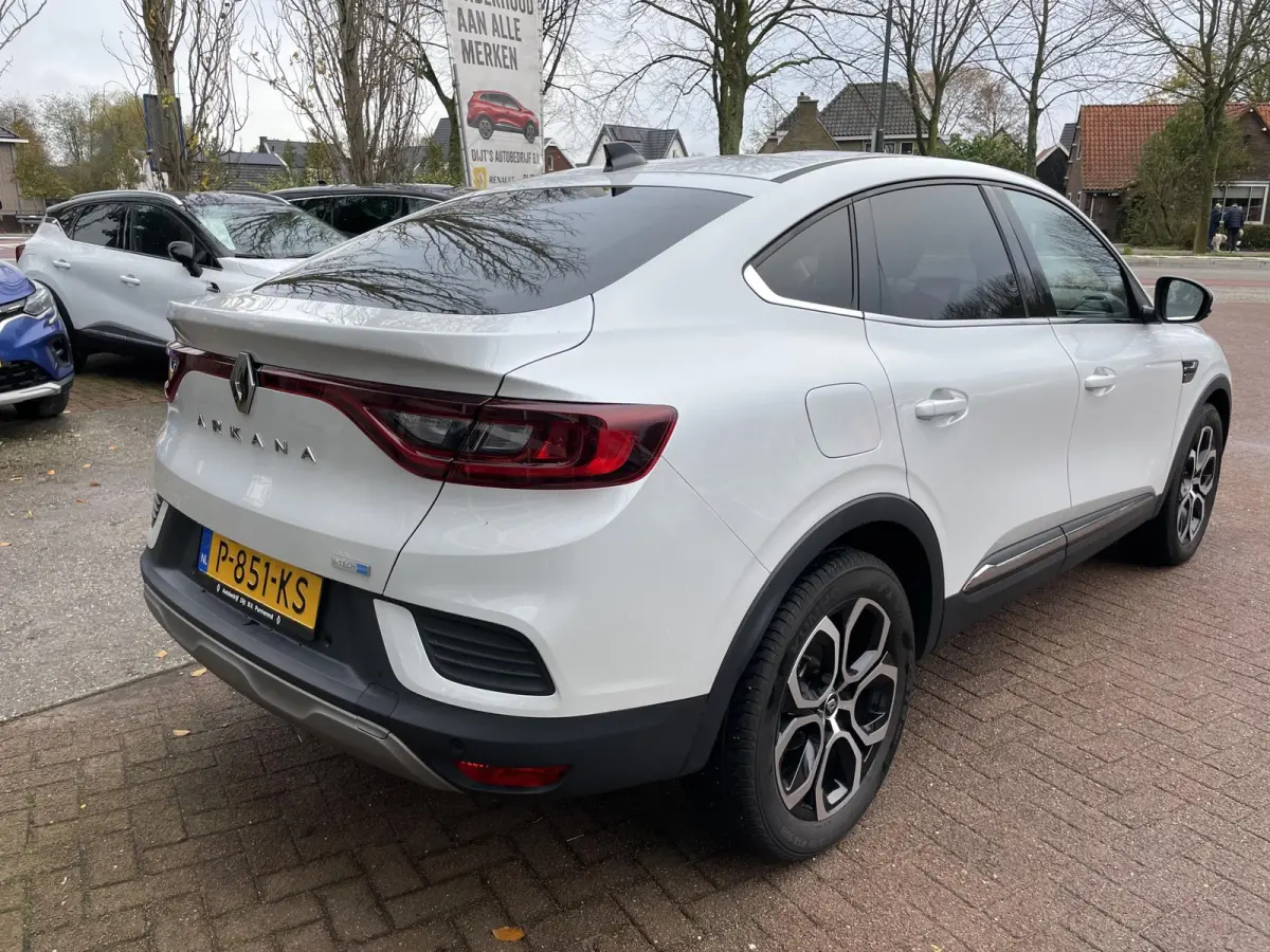 1.6 E-Tech Hybrid 145 Intens