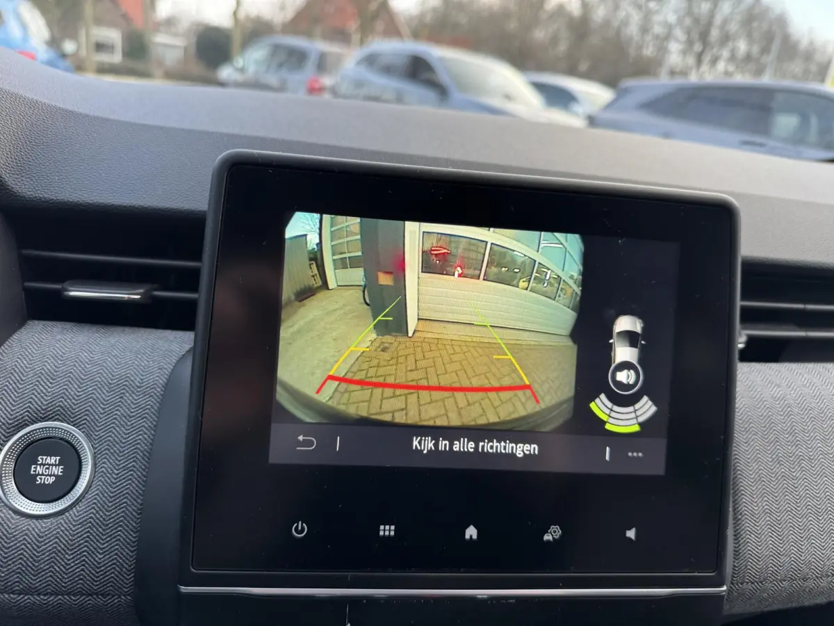 1.0 TCe 90pk Techno 2025 11.881km!!