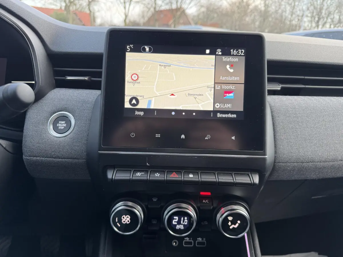 1.0 TCe 90pk Techno 2025 11.881km!!