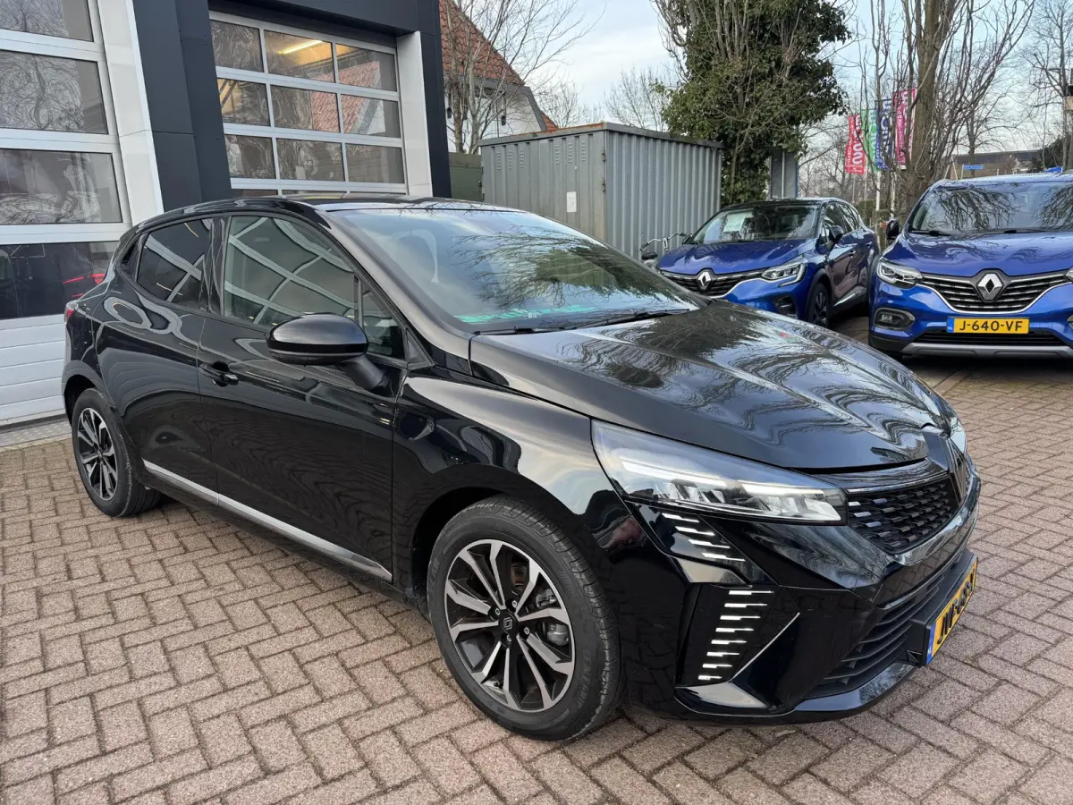 1.0 TCe 90pk Techno 2025 11.881km!!