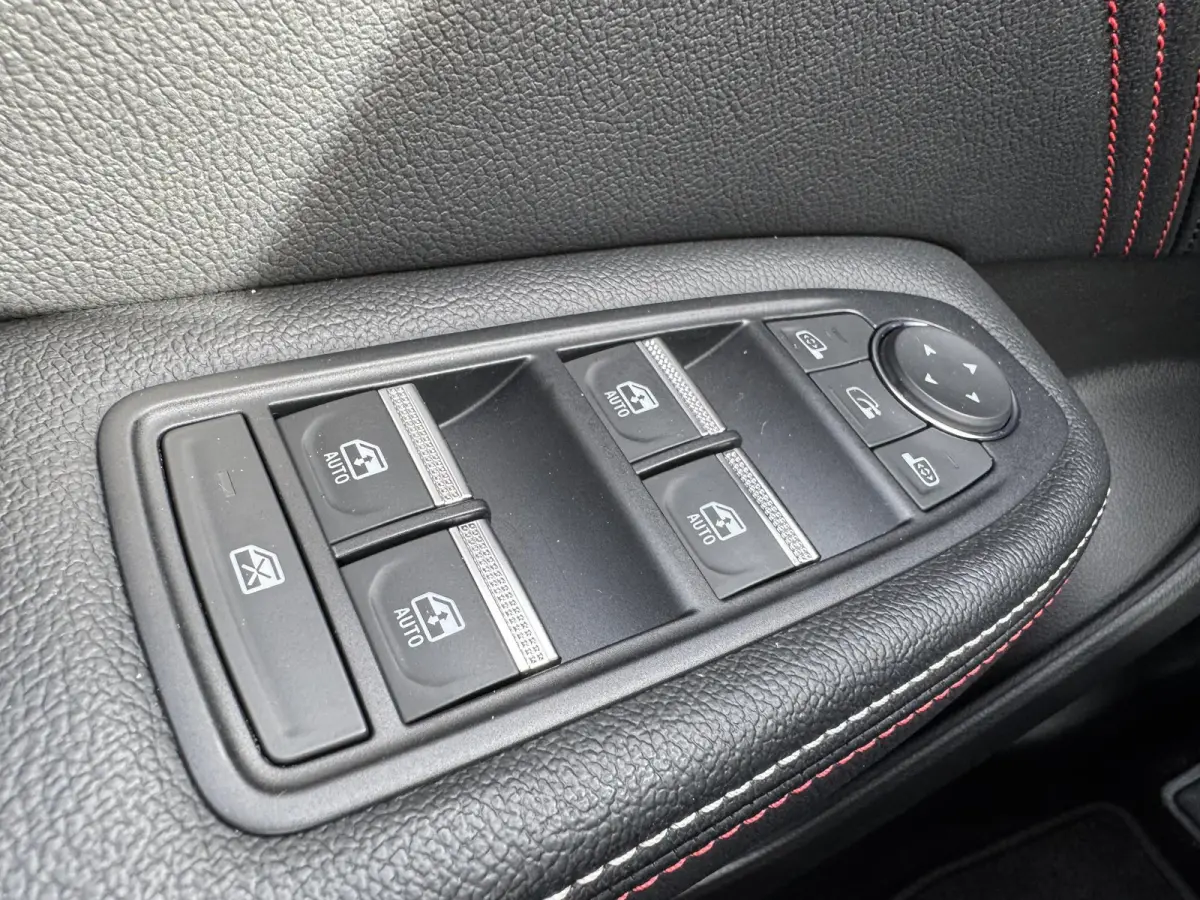 1.6 E-Tech Hybrid 145 R.S. Line