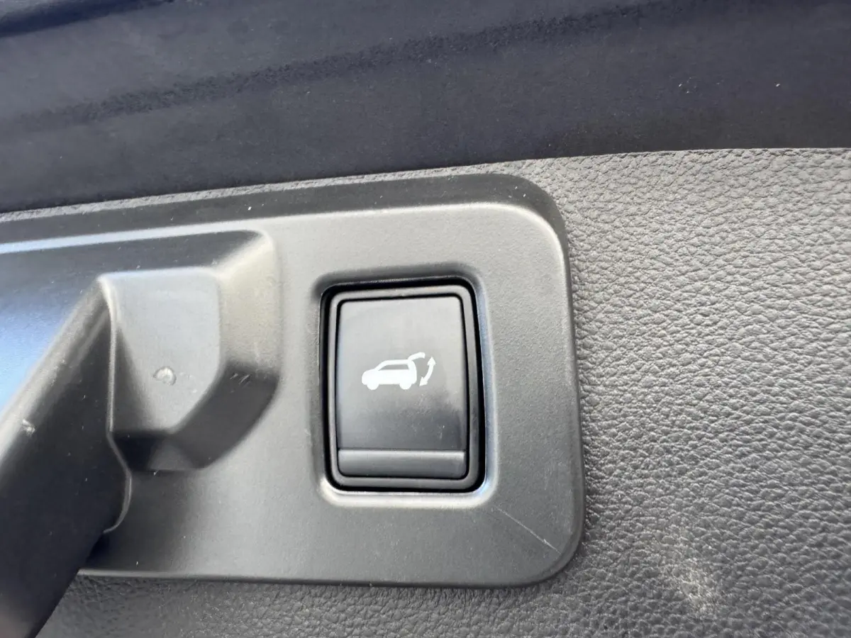 1.6 E-Tech full hybrid 145 Iconic