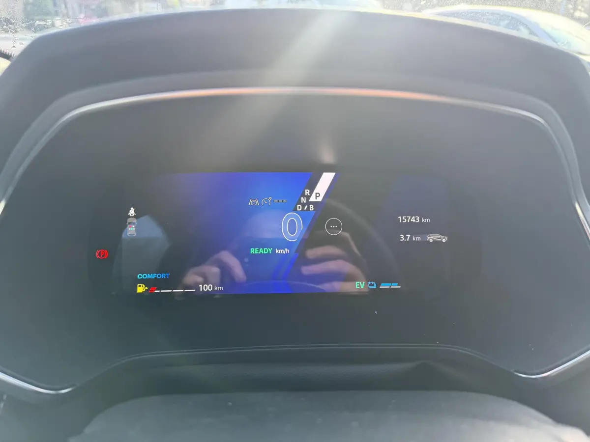 1.6 E-Tech full hybrid 145 Iconic