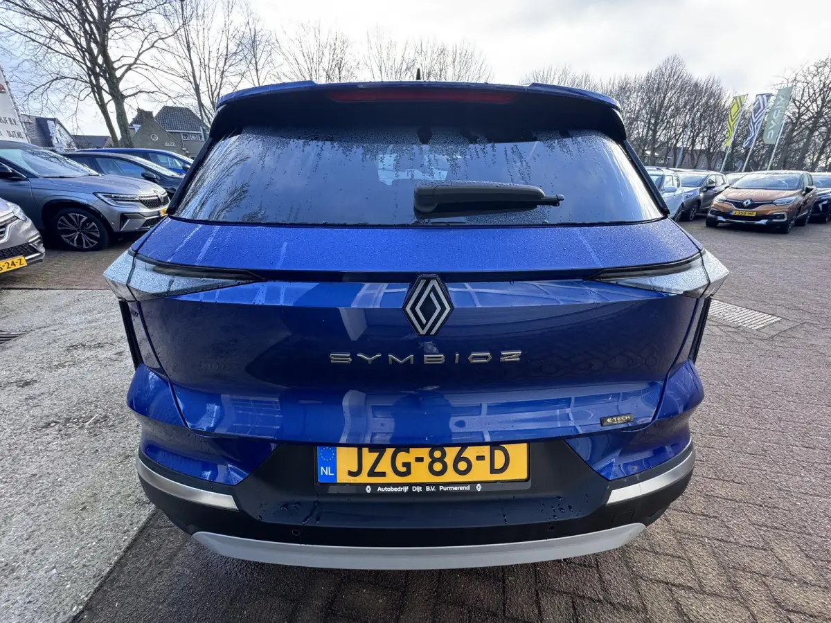 1.6 E-Tech full hybrid 145 Iconic