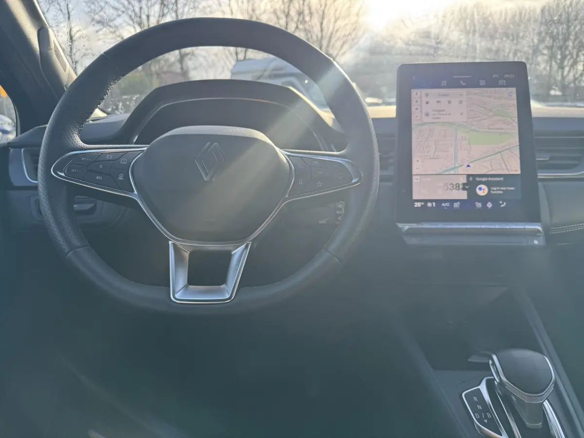 1.6 E-Tech full hybrid 145 Iconic