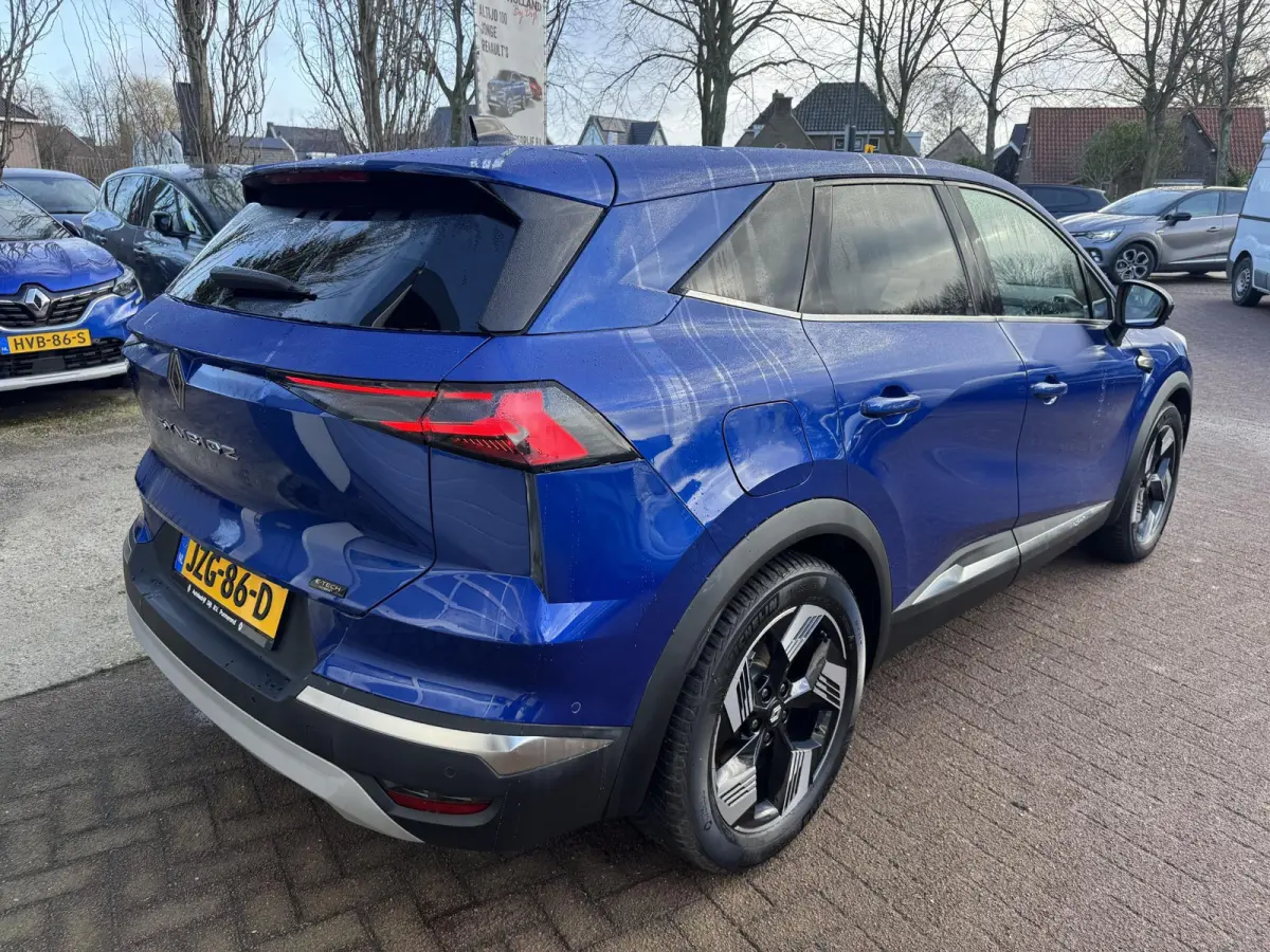 1.6 E-Tech full hybrid 145 Iconic
