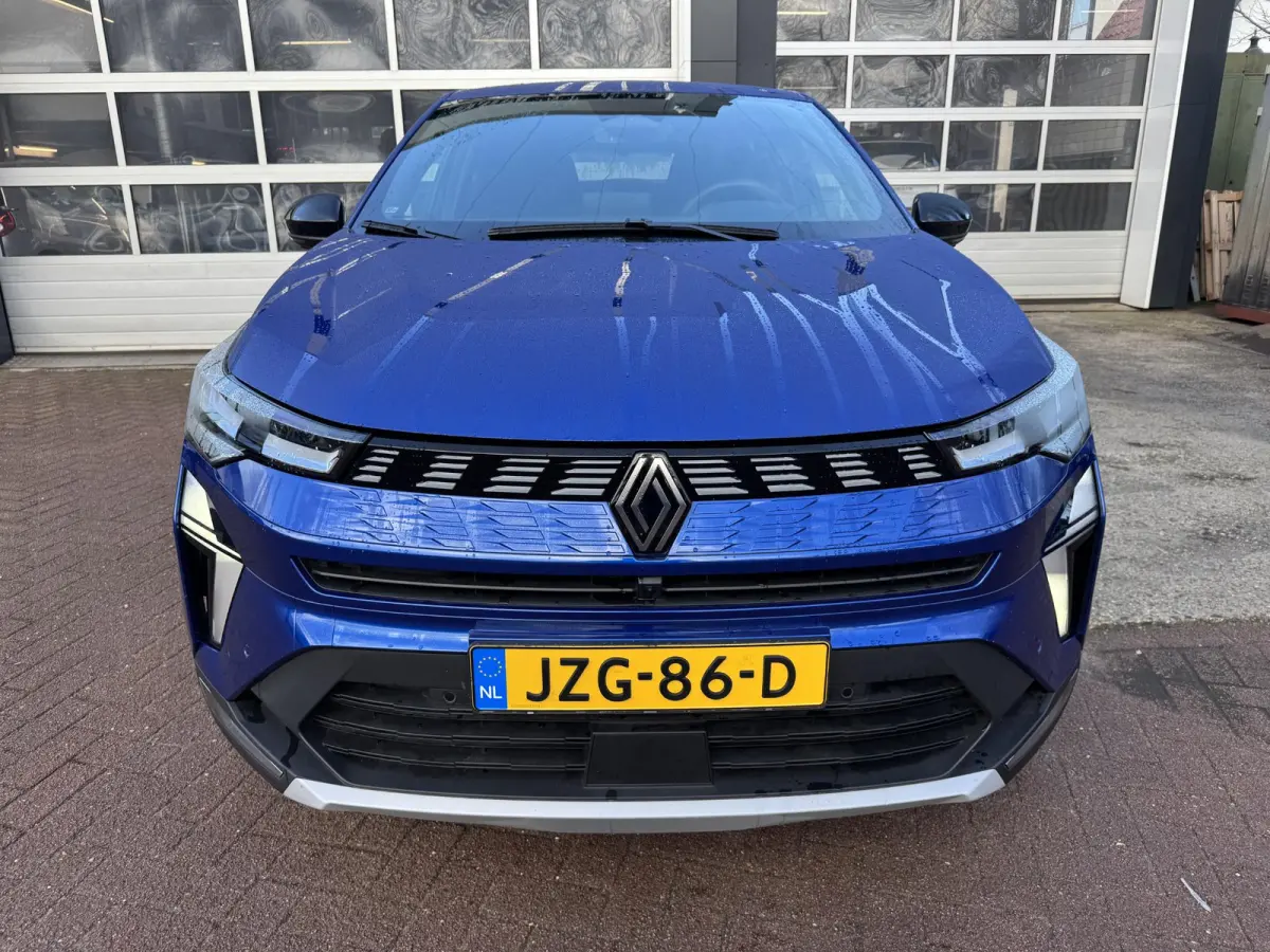 1.6 E-Tech full hybrid 145 Iconic