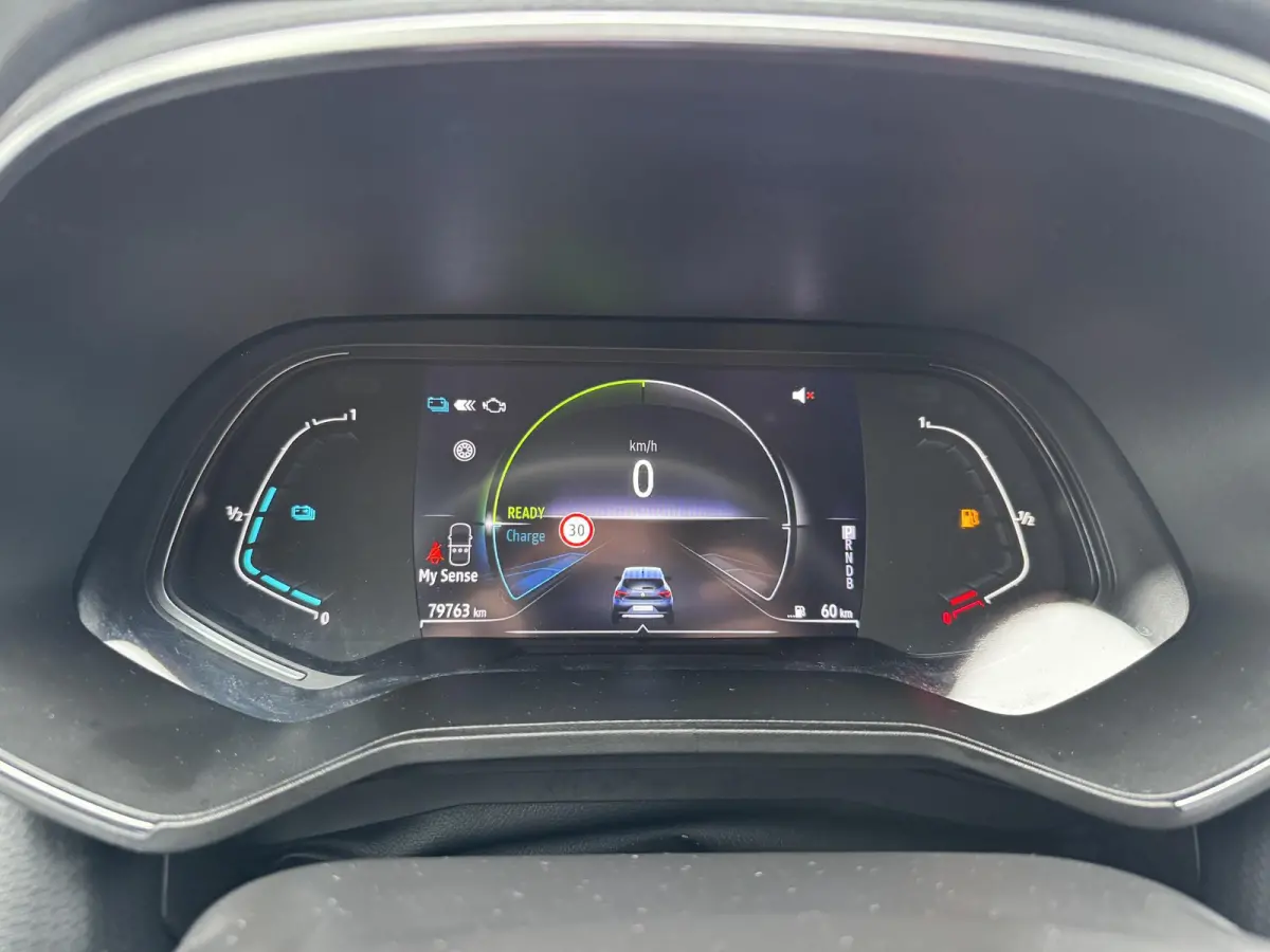 1.6 E-Tech Hybrid 140 Intens+Camera!!