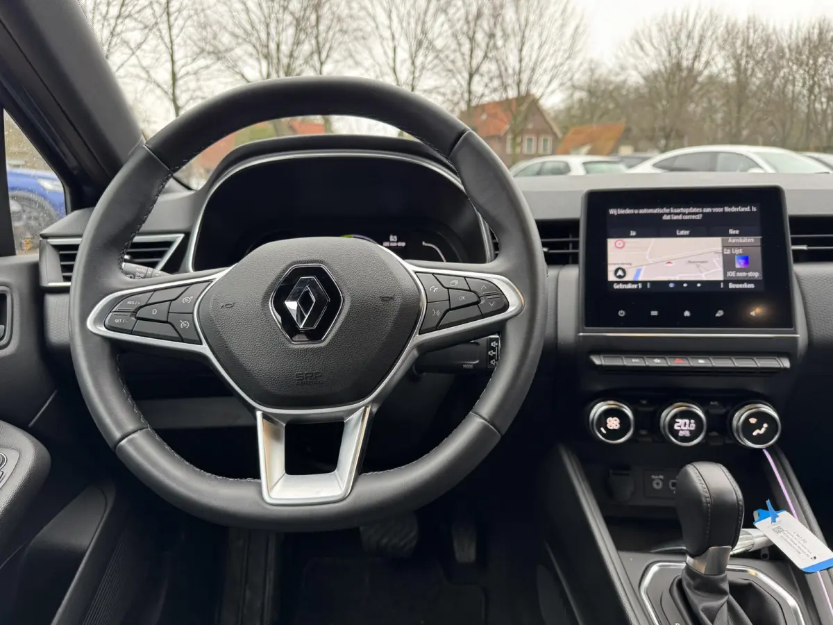 1.6 E-Tech Hybrid 140 Intens+Camera!!