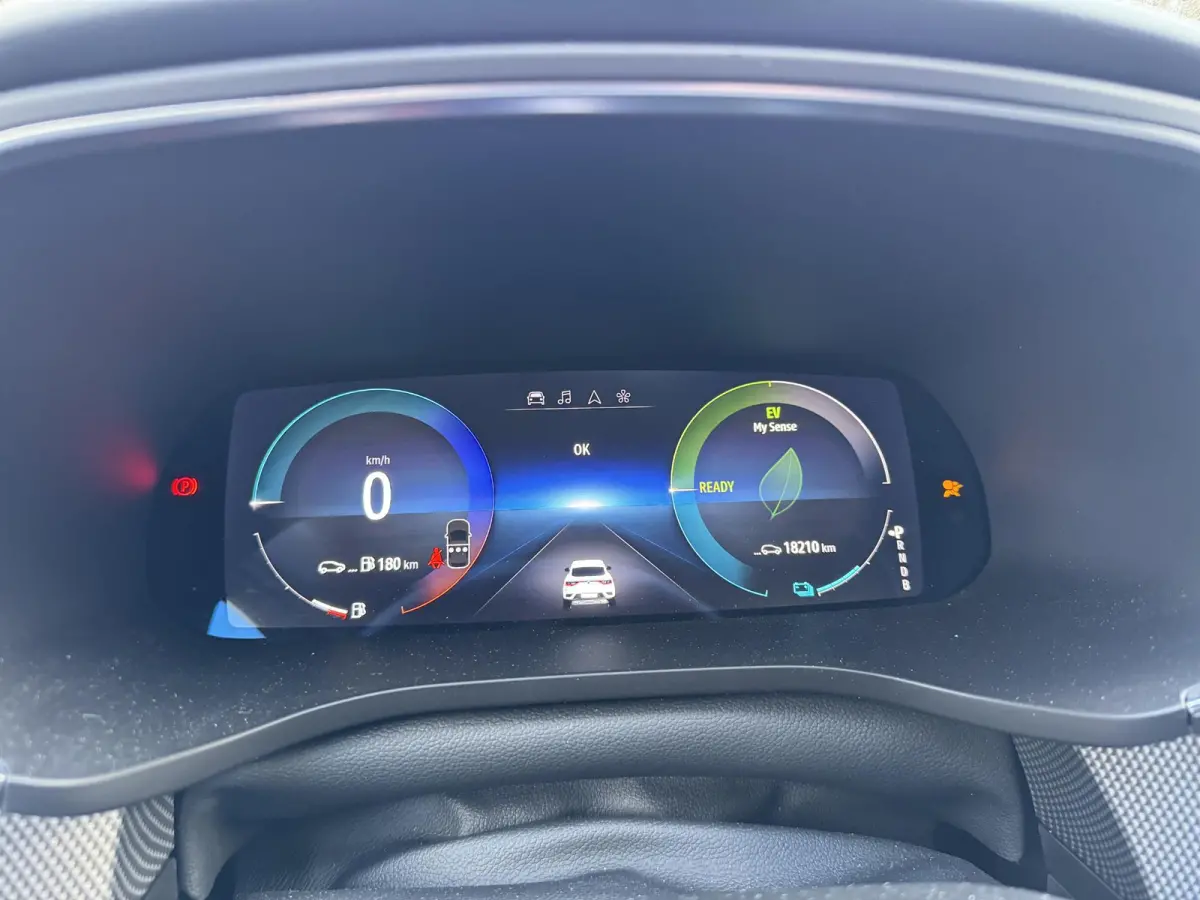 1.6 E-Tech hybrid 145 techno
