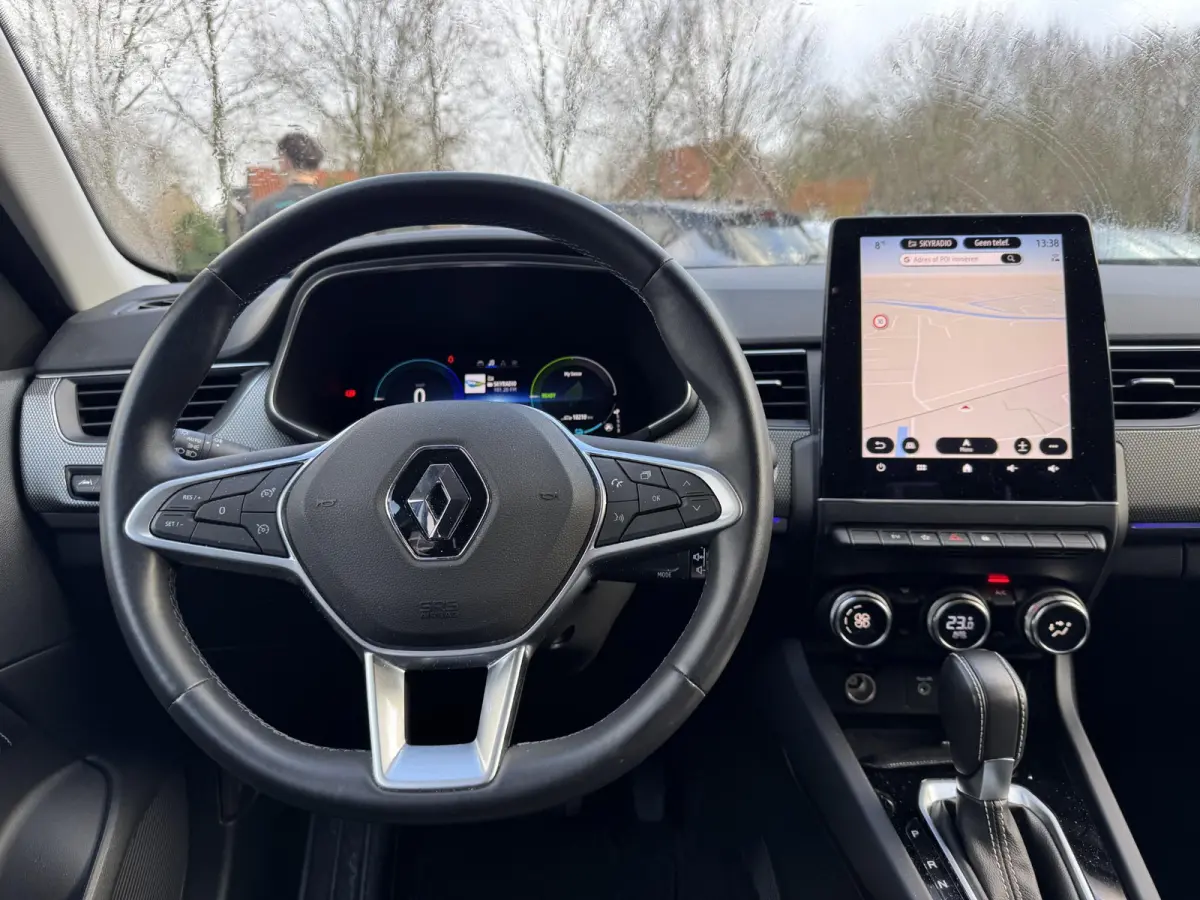 1.6 E-Tech hybrid 145 techno