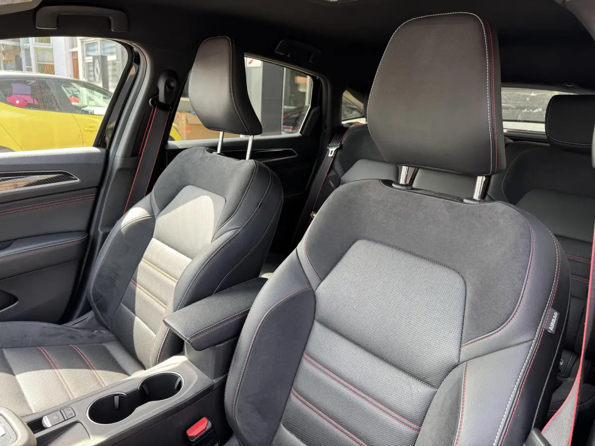 1.6 E-Tech full hybrid 145 RS-Line