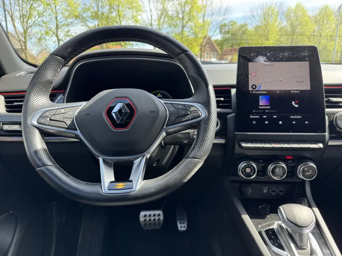 1.6 E-Tech full hybrid 145 RS-Line