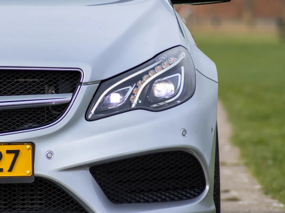 200 Ambition AMG LED 19" Schakelflippers