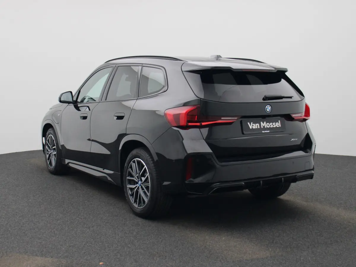 xDrive25e 180kW | Apple Carplay | Elektrische Achterklep | Led Verlichting | Achteruitrijcamera |