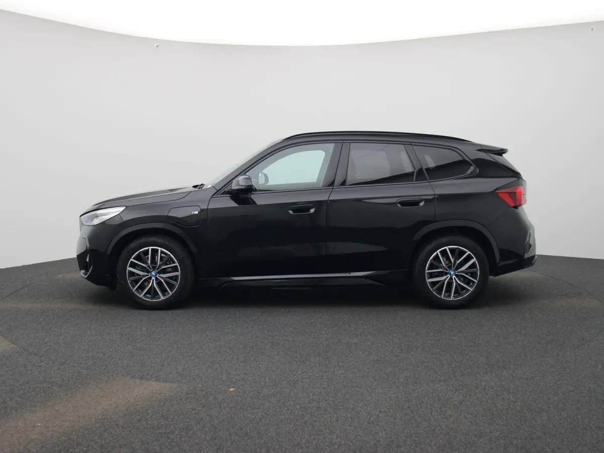 xDrive25e 180kW | Apple Carplay | Elektrische Achterklep | Led Verlichting | Achteruitrijcamera |